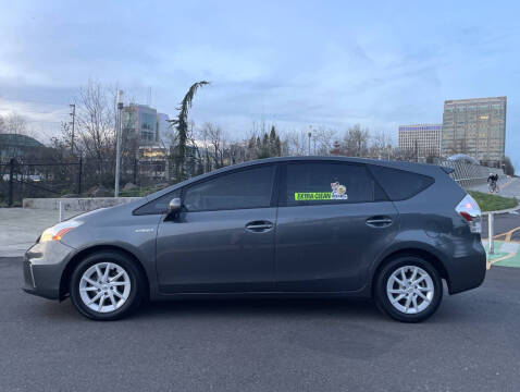 2012 Toyota Prius v Three