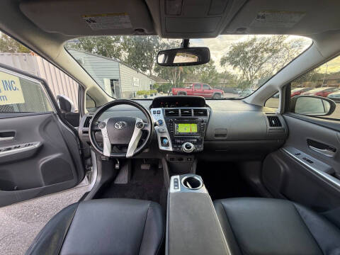 2013 Toyota Prius v Five