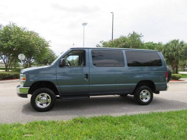 2014 Ford E-Series E-150 XLT