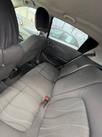 2015 Chevrolet Sonic LT Auto