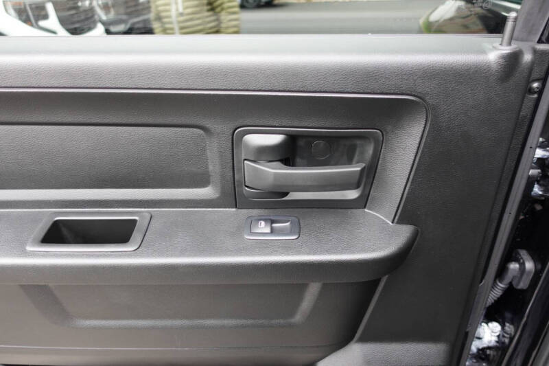 2023 RAM 1500 Classic Express