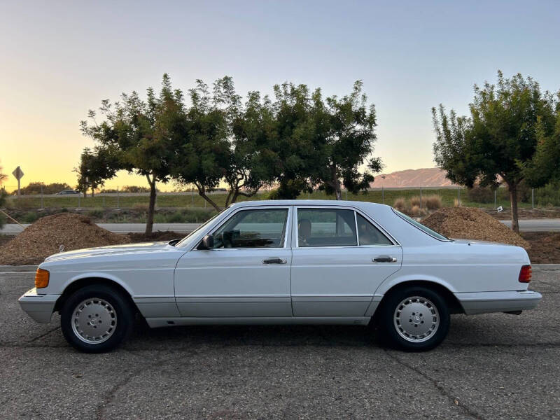 1989 Mercedes-Benz 300-Class 300 SE