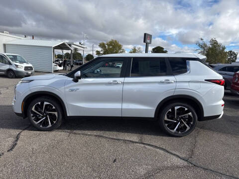 2025 Mitsubishi Outlander PHEV SE