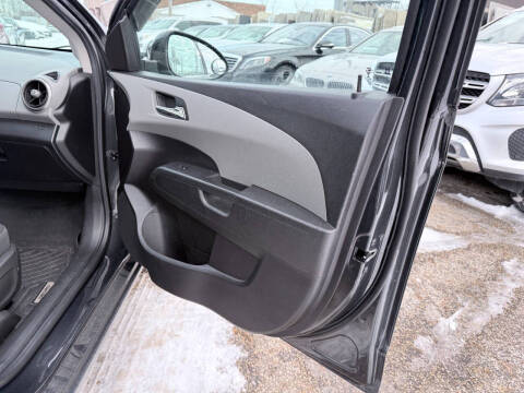 2015 Chevrolet Sonic LT Auto