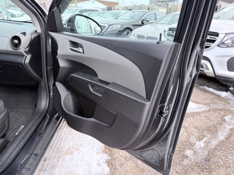 2015 Chevrolet Sonic LT Auto