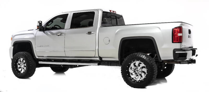 2019 GMC Sierra 2500 Denali HD Denali photo 4