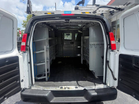 2022 Chevrolet Express 2500