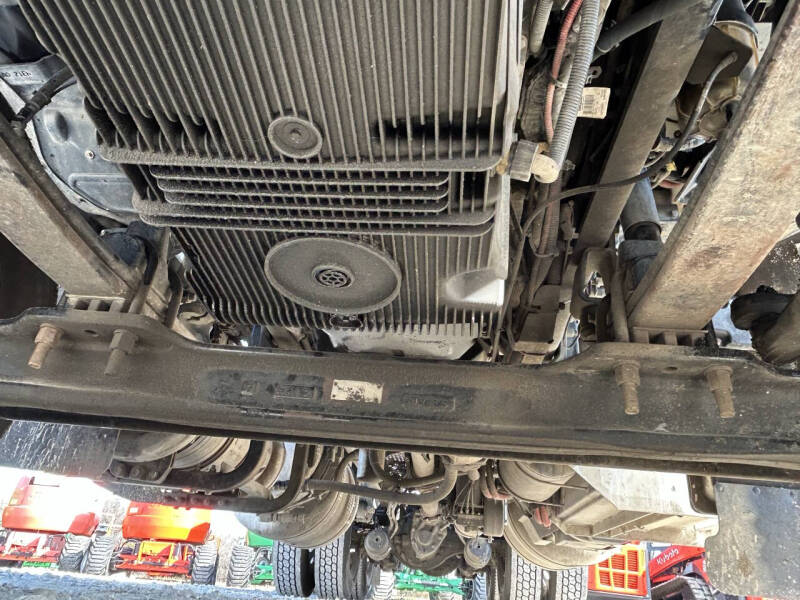 2019 Peterbilt 567 Road Tractor