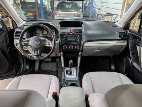 2014 Subaru Forester 2.5i