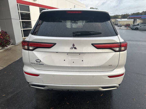 2024 Mitsubishi Outlander SE Black Edition