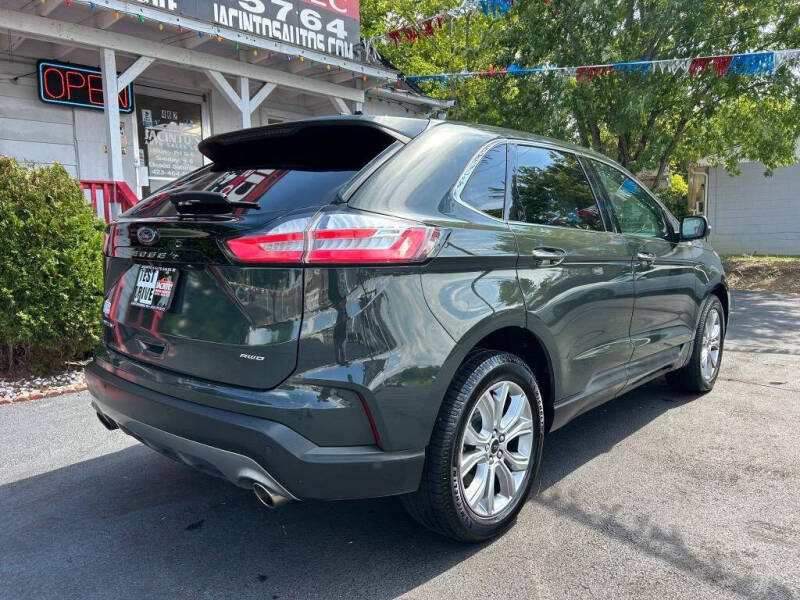 2023 Ford Edge Titanium