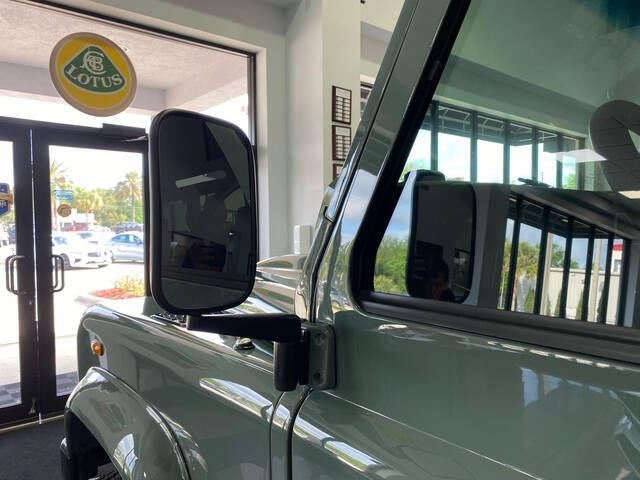 1999 Land Rover Defender 22