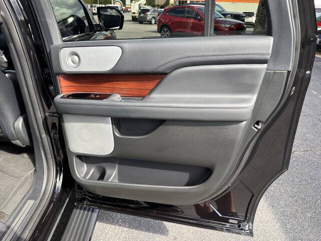 2023 Lincoln Navigator L Reserve