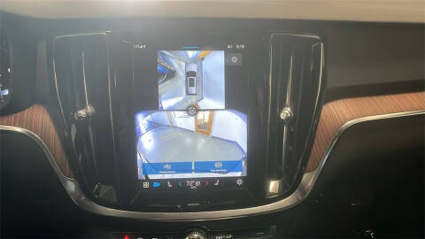 2024 Volvo V60 Cross Country B5 Plus