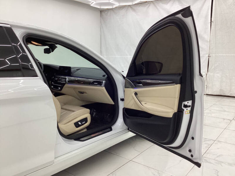 2017 BMW 5 Series 530i
