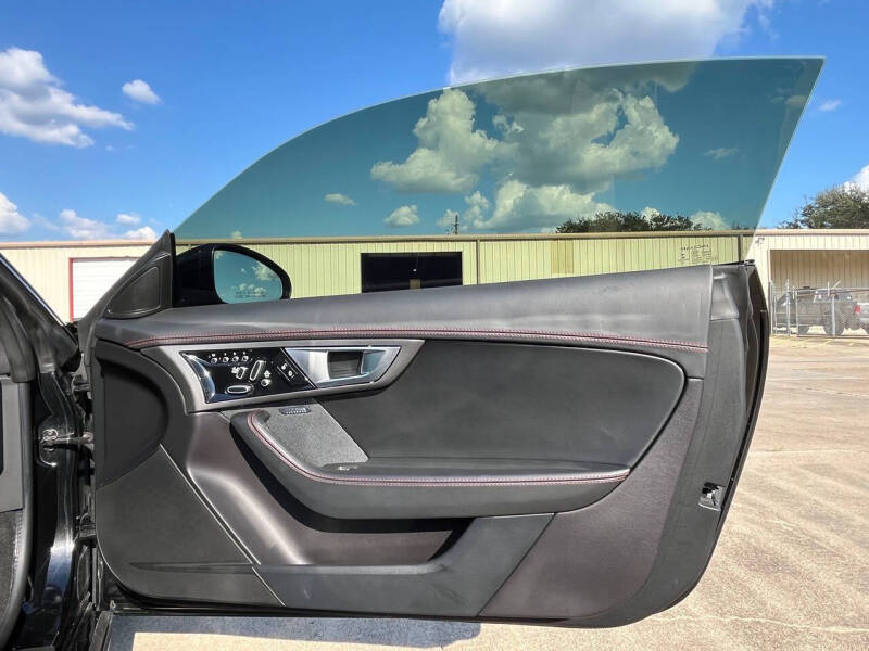 2015 Jaguar F-TYPE R