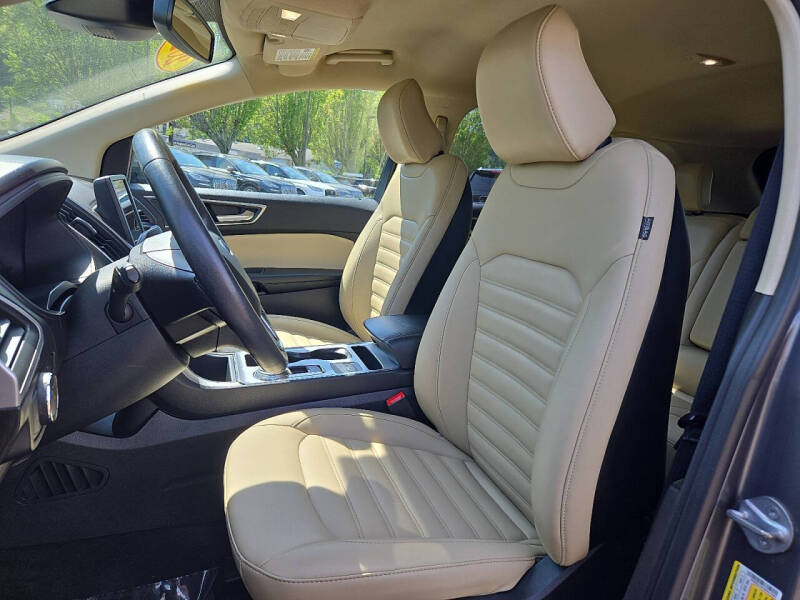 2022 Ford Edge SEL