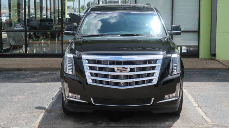 2018 Cadillac Escalade Luxury