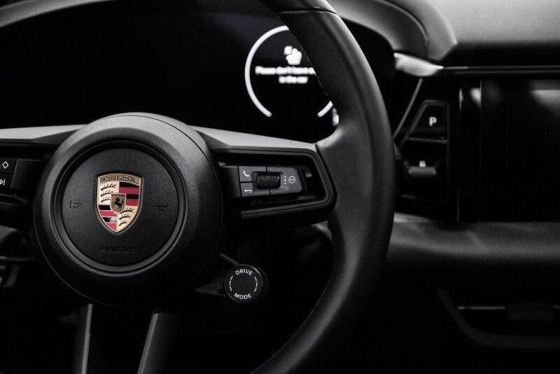 2024 Porsche Macan 4 Electric