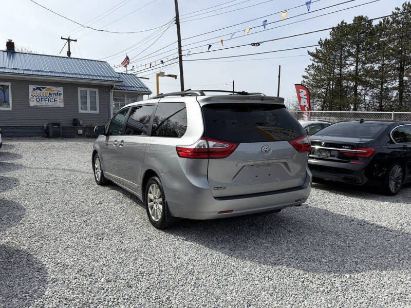 2017 Toyota Sienna LE 7-Passenger