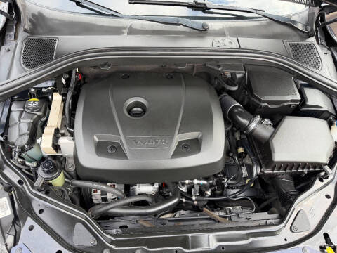 2016 Volvo XC60 T5 Drive-E Platinum