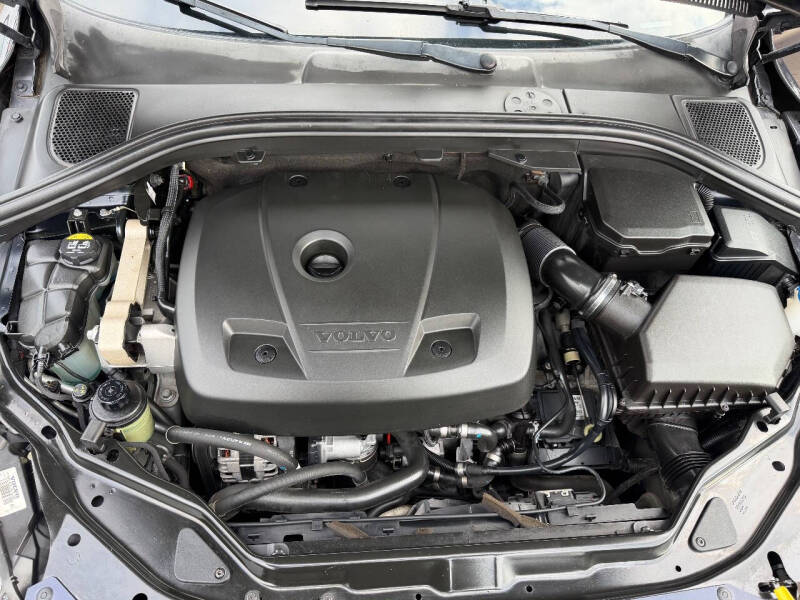 2016 Volvo XC60 T5 Drive-E Platinum