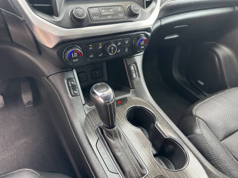 2017 GMC Acadia SLT-1