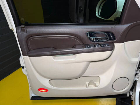 2012 Cadillac Escalade Platinum Edition
