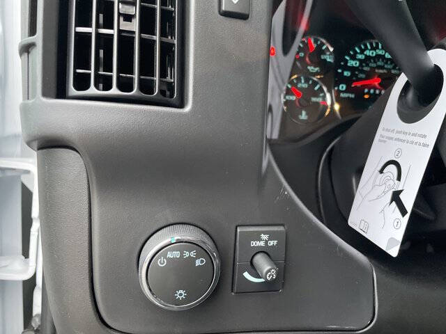 2025 Chevrolet Express 2500