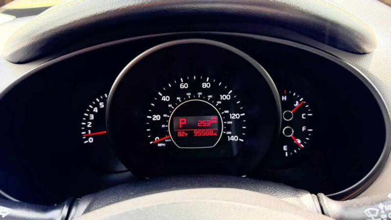 2016 Kia Soul +