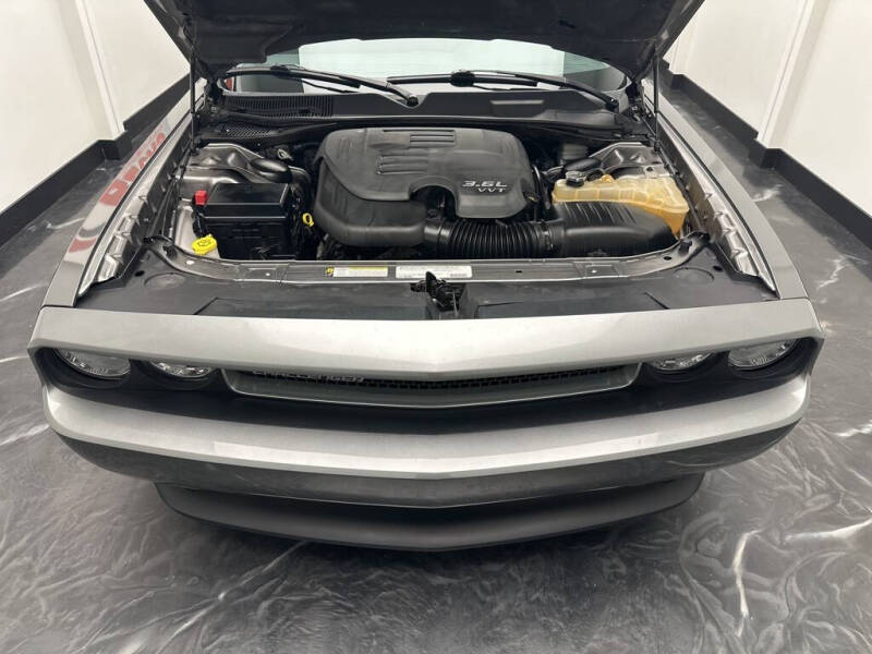 2012 Dodge Challenger SXT