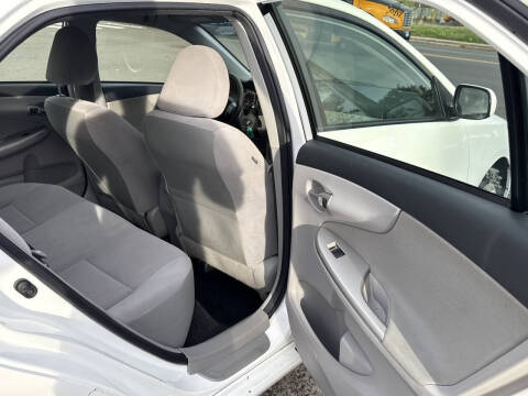 2012 Toyota Corolla LE