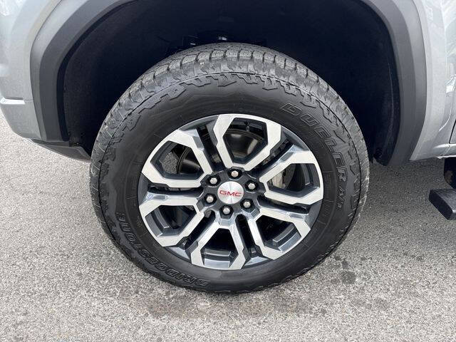 2024 GMC Canyon AT4