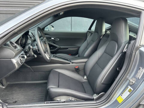 2025 Porsche 718 Cayman