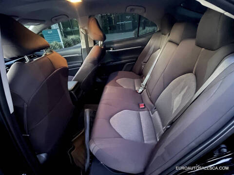 2019 Toyota Camry Hybrid LE