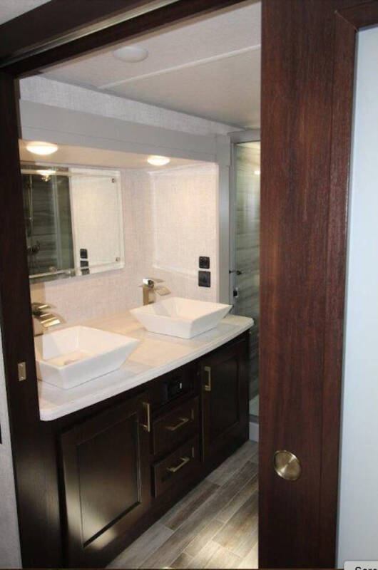 2021 Palomino Columbus 1492 389FL