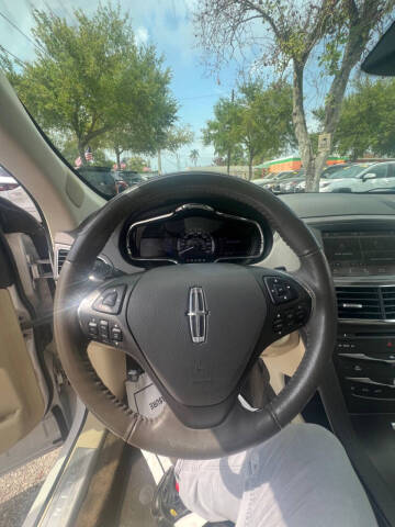 2017 Lincoln MKT