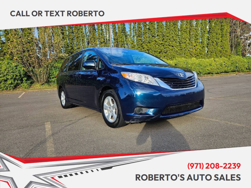 2011 Toyota Sienna LE 7-Passenger Auto Access Seat