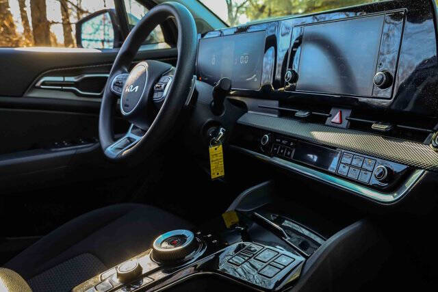 2023 Kia Sportage Hybrid LX