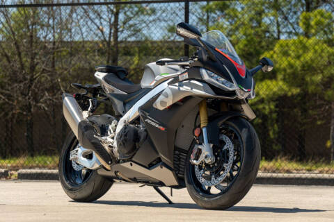 2021 Aprilia RSV4 1100