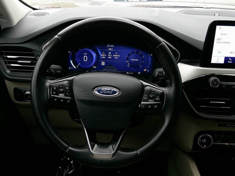 2021 Ford Escape SEL