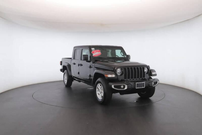 2022 Jeep Gladiator Sport