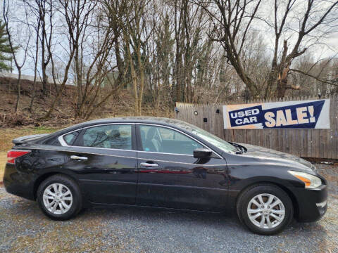 2014 Nissan Altima for sale at TJT AUTO SALES and RED ROSE DETAIL CENTER in Manheim PA