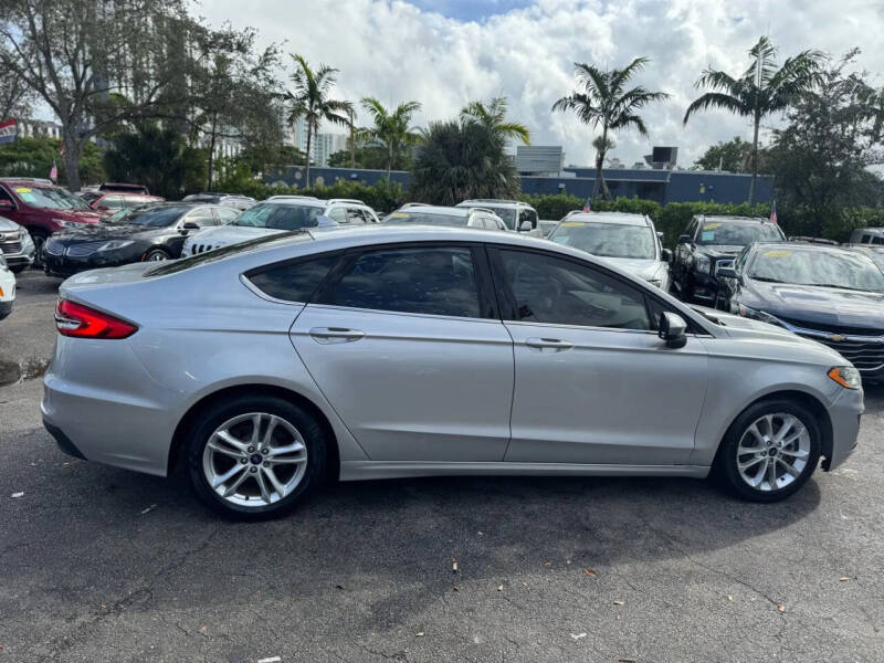 2019 Ford Fusion Hybrid SE
