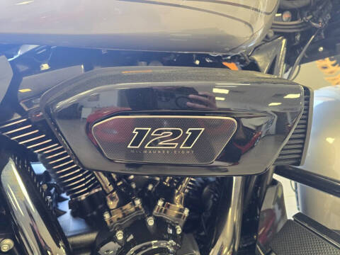 2023 Harley-Davidson Street Glide