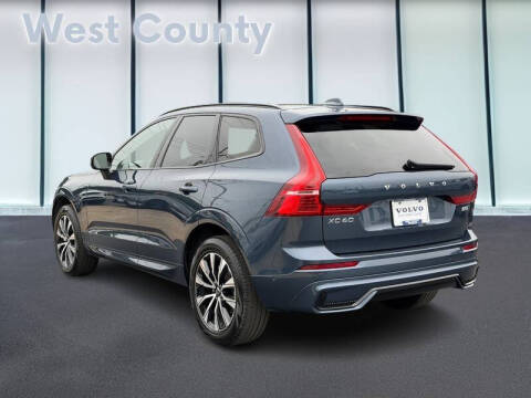 2025 Volvo XC60 B5 Plus Dark Theme