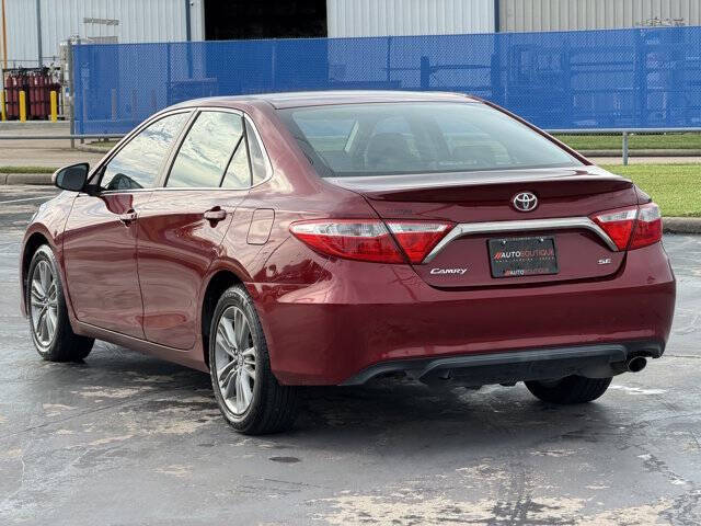 2017 Toyota Camry SE
