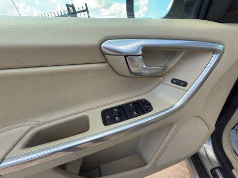 2016 Volvo XC60 T5 Drive-E Premier