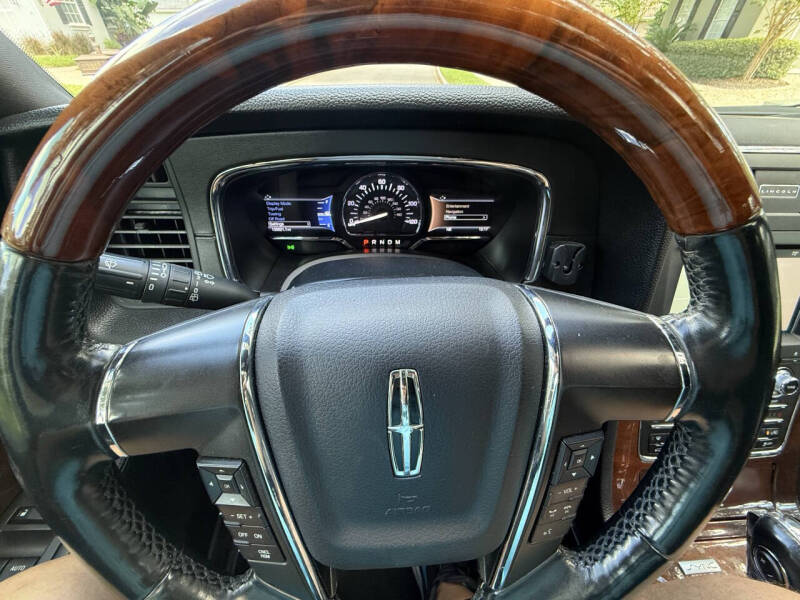 2017 Lincoln Navigator Select