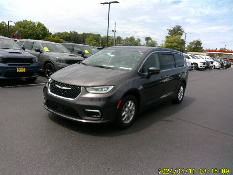 2023 Chrysler Pacifica Touring L